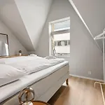 Homerentals L 120sqm Mid-central - King Beds - 500mbps Wi-fi