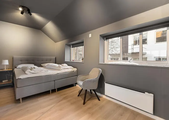 Homerentals L 120sqm Mid-central - King Beds - 500mbps Wi-fi Apartmán Bergen