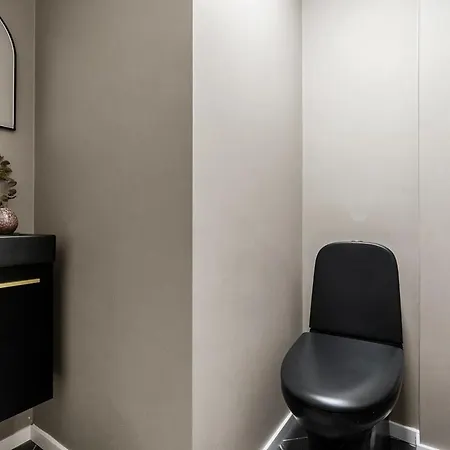 Homerentals L 120sqm Mid-central - King Beds - 500mbps Wi-fi Apartment Bergen